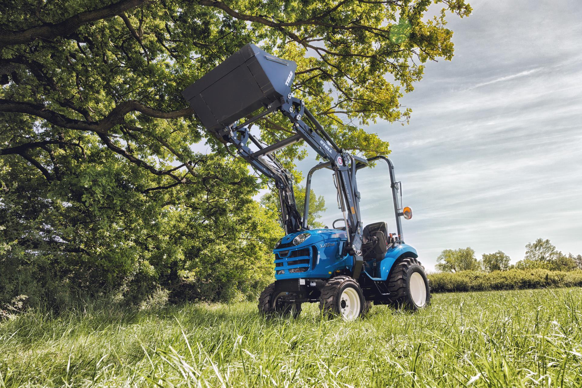 XJ 25 - HST Lifeline, Inkl. Industriebereifung, Frontlader Stoll FC250P, Schaufel 122cm SkidSteer-Schnellwechsler und OPG f. XJ25